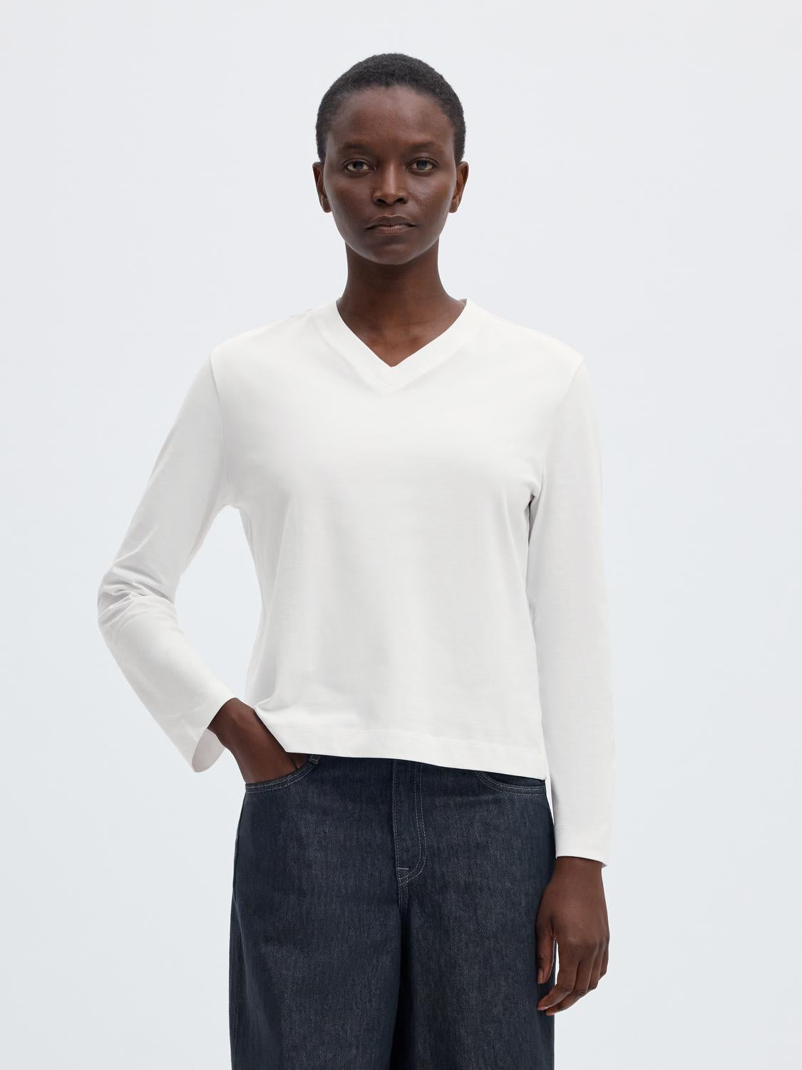 model_shot-front